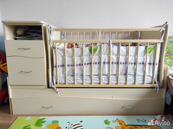 Детская кроватка трансформер с маятником