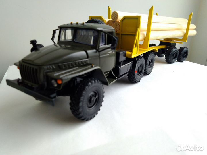 Урал-лесовоз 1:43