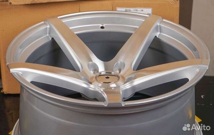 R18 5x114.3 vossen vps303 cv3