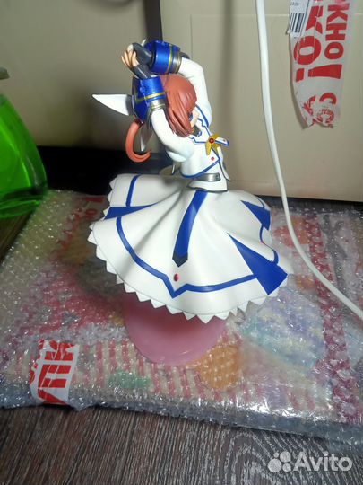 Аниме фигурка