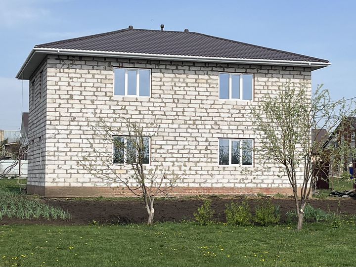 Дом 280 м² на участке 8 сот.