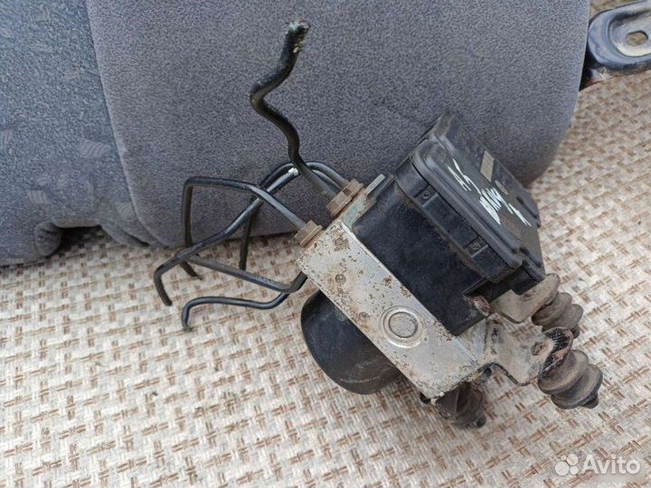 Блок ABS Skoda Octavia A5 1.6 MPI MT