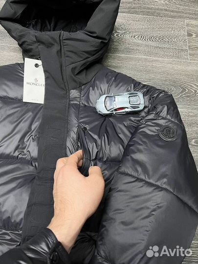 Зимние куртки Moncler