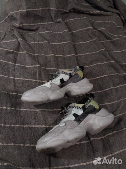 Кроссовки женские 38 размер