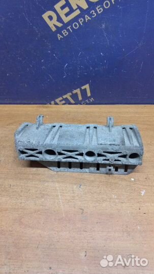 Кронштейн впускного коллектора Renault Symbol 2