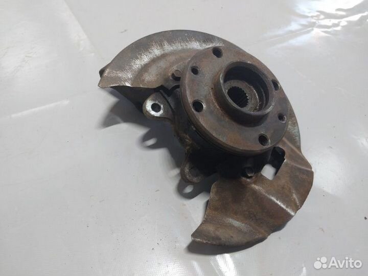 Кулак поворотный передний левый Ваз Калина