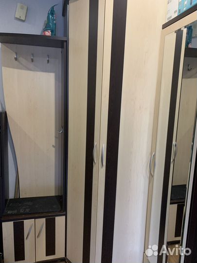 Прихожая угловая бу