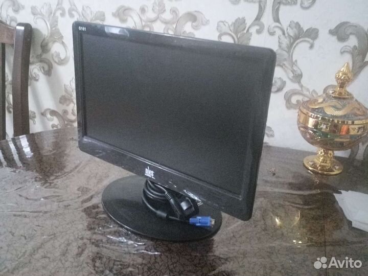 Монитор 15.6