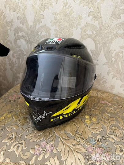 Мотоциклетный шлем AGV карбон валинтина росси