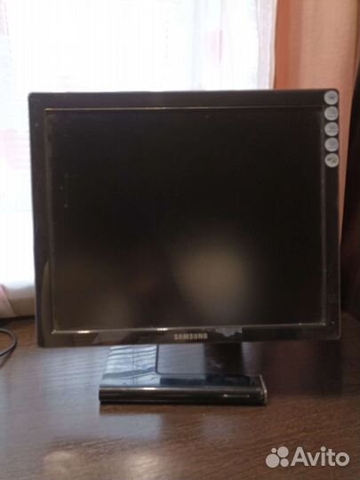 ЖК монитор 19