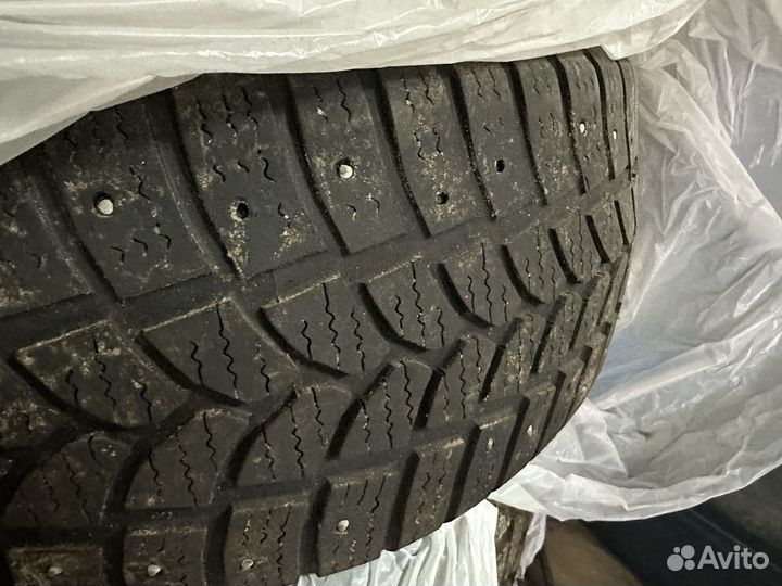 Mickey Thompson Sportsman S/R 215/55 R17