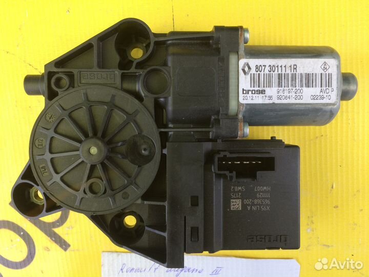 Моторчик стеклоподъемника правый Renault Megane 3