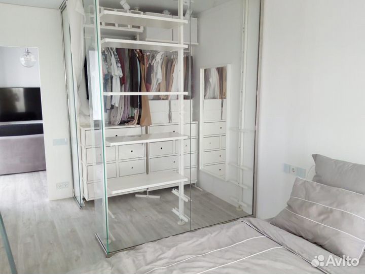 Резка стекла, изготовление зеркал, монтаж,доставка