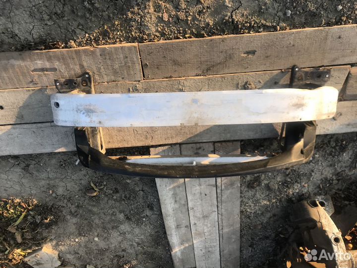 Усилитель бампера на опель Корса D