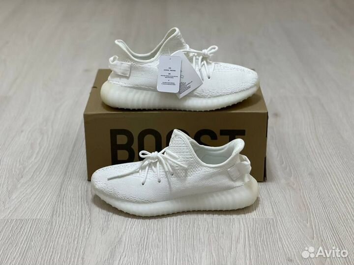 Кроссовки Yeezy Boost 350 v2 