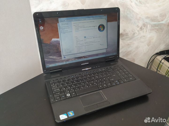Ноутбук Acer eMachines E725