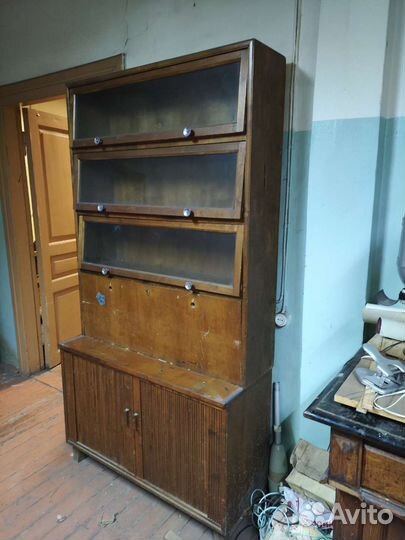 Книжный шкаф с секретером,50-х,годов прошлого века
