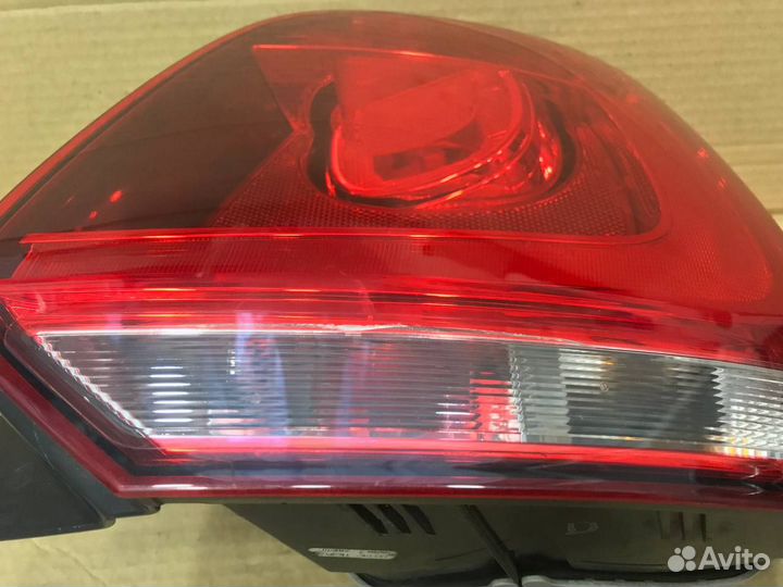 Стоп-сигнал правый Volkswagen Polo (Mk5) Hatchback