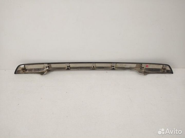 Накладка крышки багажника задняя Lexus Lx 3 C