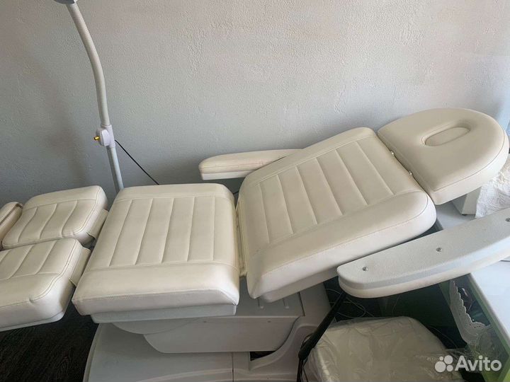 Кресло педикюрное, косметологическое