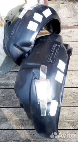 Подкрылки Nissan Almera