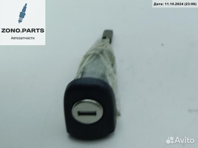 Личинка замка 1j0837167 на Volkswagen Golf-4