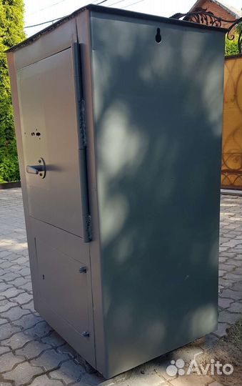 Сейф металлический напольный времен СССР
