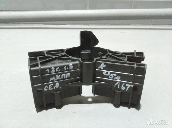 Кронштейн рулевой колонки Chevrolet Cobalt седан