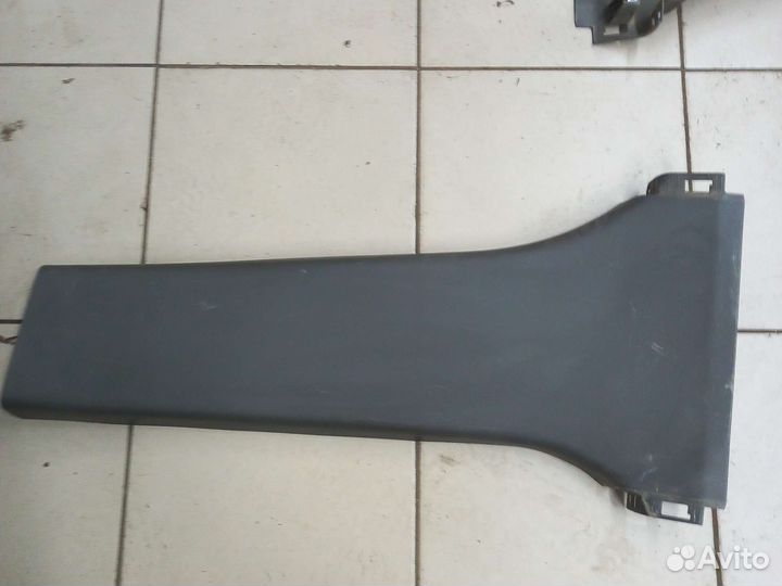 Накладка на среднюю левою стойку Шевроле Кобальт