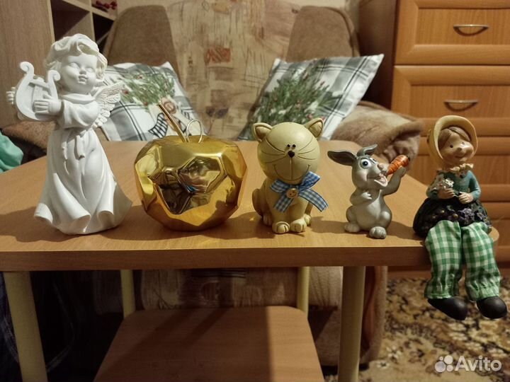 Статуэтки в ассортименте