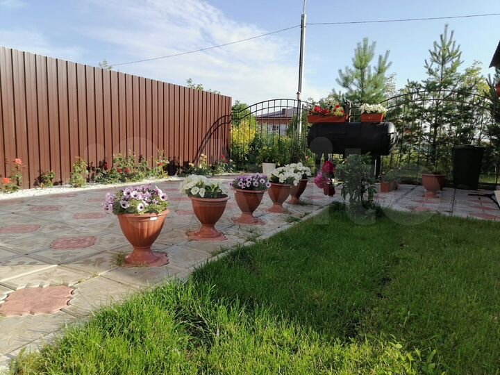 Дом 190 м² на участке 2 сот.