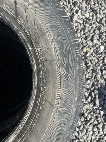 Bridgestone Blizzak Ice 205/70 R15