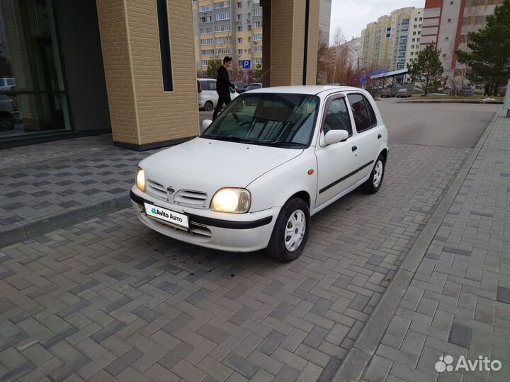 Nissan March 1.0 AT, 2000, 250 000 км