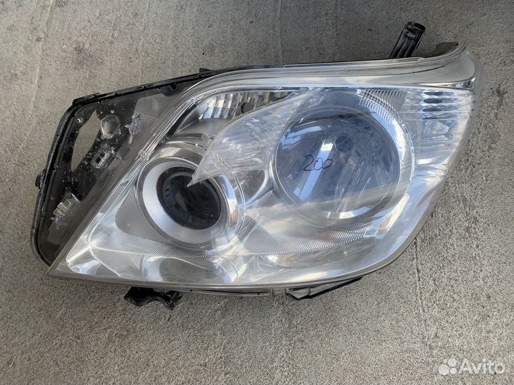 Фара левая Toyota Land Cruiser Prado 150