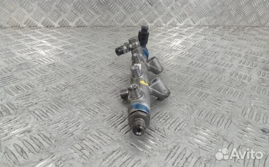 Топливная рампа дизельная audi A6 C7 (XML18BB01)