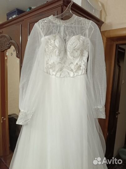 Свадебное платье