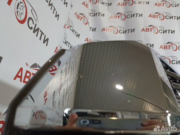 Решетка радиатора Toyota Land Cruiser 200 2016