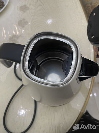 Чайник электрический delonghi