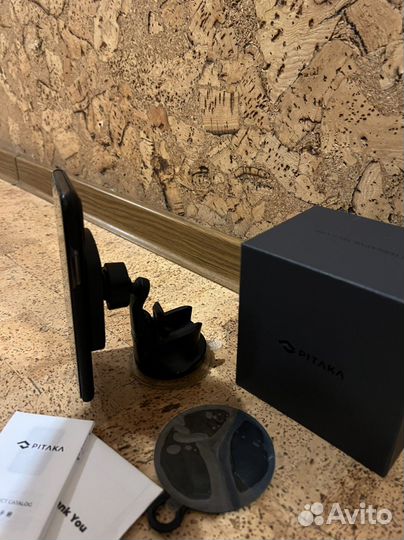 Автомобильный держатель для телефона Pitaka