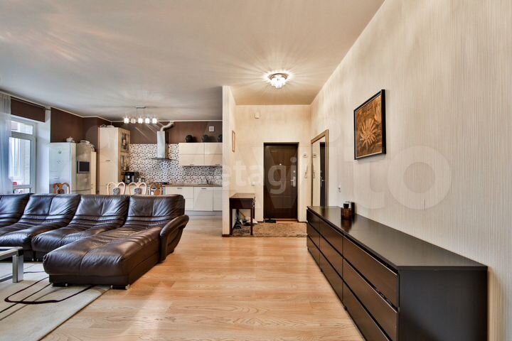 2-к. квартира, 68,4 м², 4/10 эт.