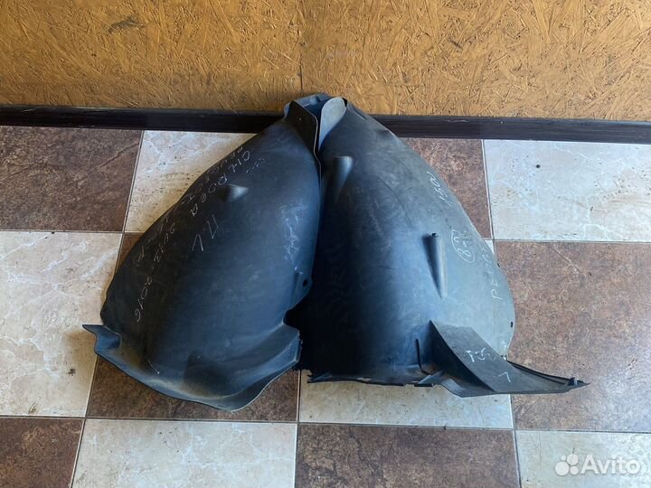 Подкрылок передний левый оригинал Peugeot 301