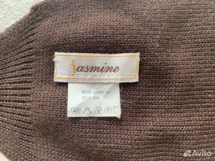 Вязаная повязка на голову с бисером