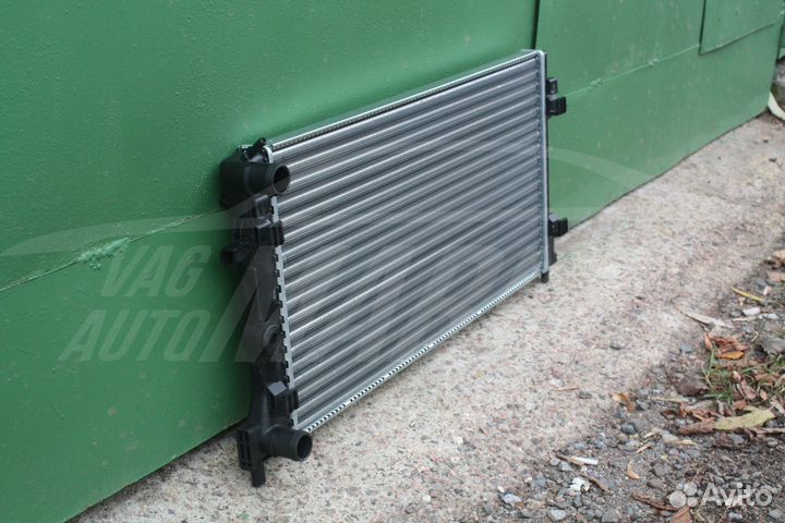 Радиатор охлаждения 1,6 MPI Skoda Rapid
