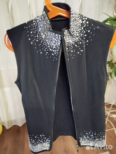 Кофта без рукавов для фигурного катания