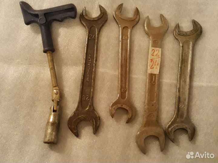 Рожковые и свечные ключи СССР