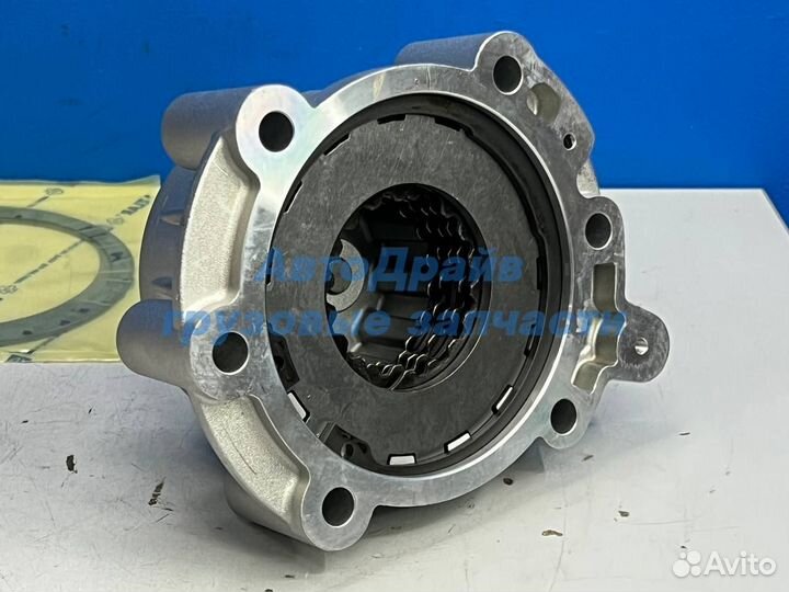 Крышка тормозного цидиндра Мерседес Актрос в сборе