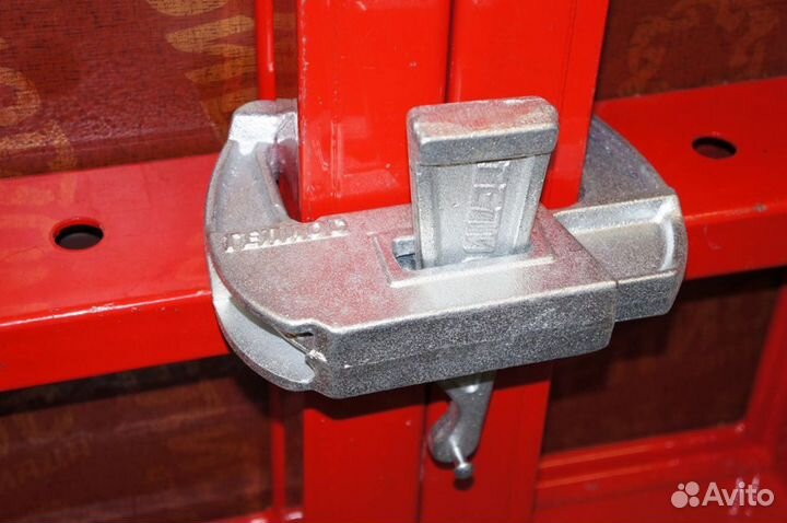 Замки и комплектующие для опалубки от склада