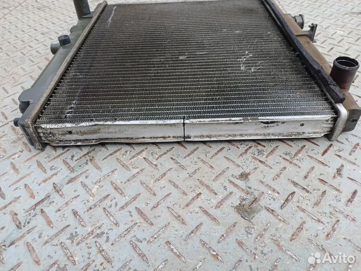 Радиатор охлаждения Nissan Atlas F23, 4WD