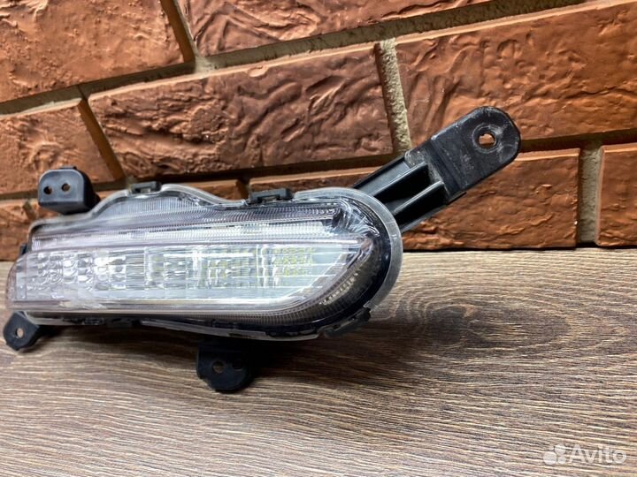 Фара дневного света правая Kia Rio 4 2017-2020 Бу
