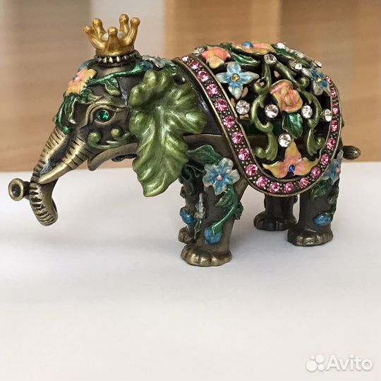 Статуэтка слон